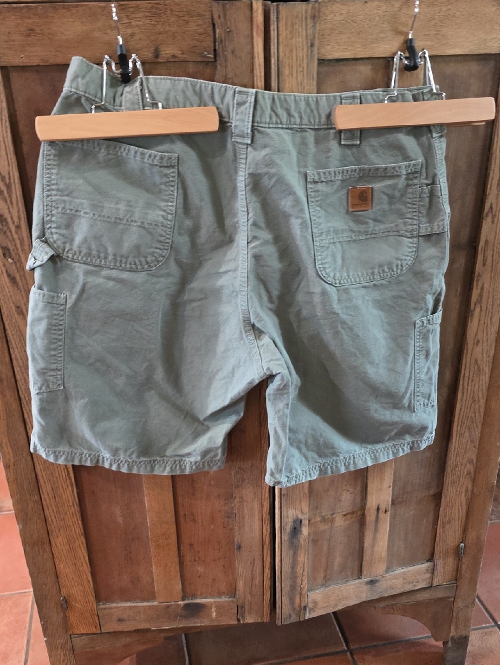 Carhartt Men’s Olive Green Cargo Shorts SIZE 42